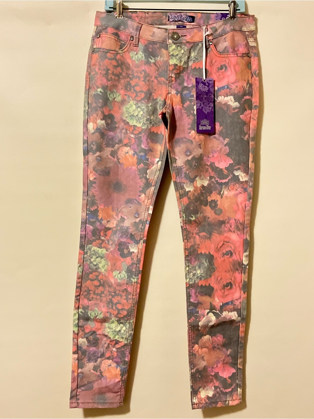 Karma Blue Women’s Size 13 Pink Multicolor Floral Stretch Jeans NWT - Picture 2 of 16